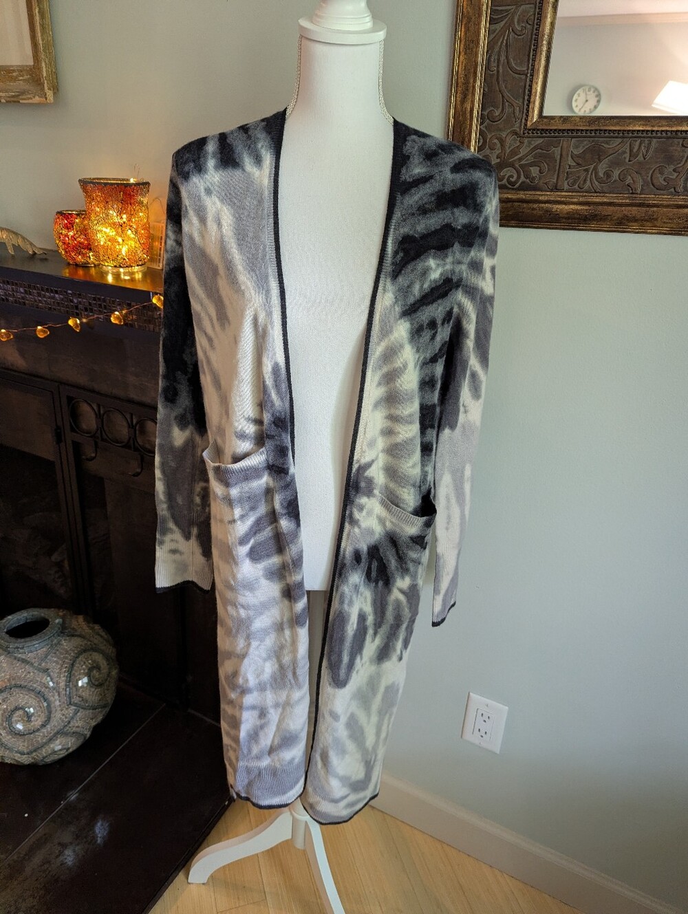 BRODIE CASHMERE Women's Small Long Duster Cardigan Jacket Tie Dye Gray White